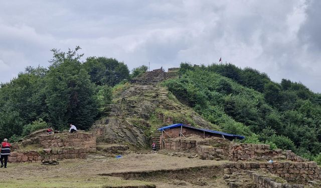 Ordu'daki 2 bin 300 yıllık Kurul Kalesi'nde arkeolojik kazı çalışmaları sürüyor