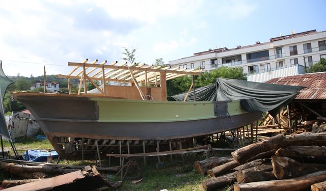 Ordulu Temel usta 45 yılda 150 ahşap tekneyi denizle buluşturdu