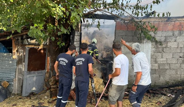 Samsun'da çıkan yangında 350 balya saman zarar gördü