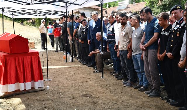 Şehit Uzman Çavuş Selami Acımaz, Samsun'da son yolculuğuna uğurlandı