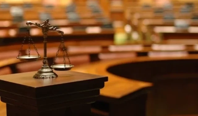 AKRABASINI BIÇAKLA ÖLDÜRMÜŞTÜ!