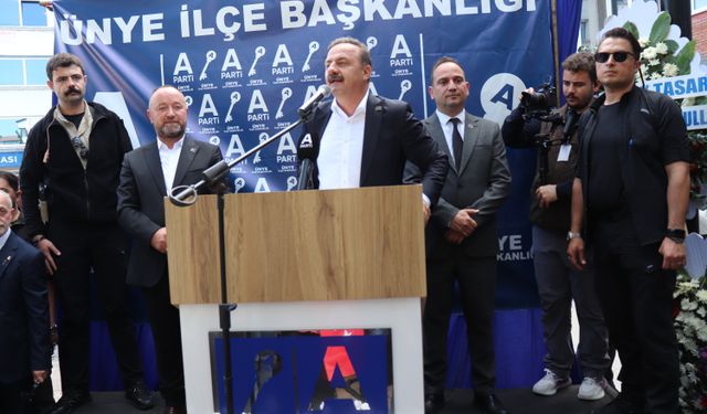 Anahtar Parti Genel Başkanı Ağıralioğlu, Ünye İlçe Başkanlığı binasının açılışına katıldı
