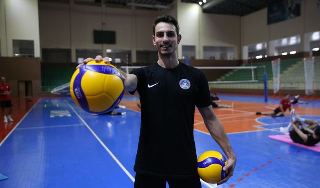 Efeler Ligi ekibi Akkuş Belediyespor'un smaçörleri yeni sezondan umutlu