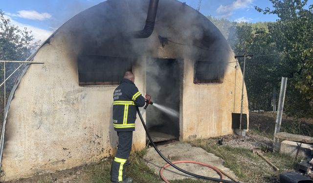 Gümüşhane'de konteynerde çıkan yangın söndürüldü