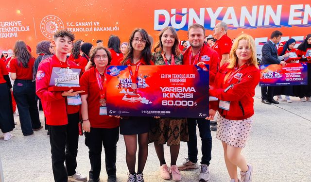 Karabük'te lise öğrencilerinden TEKNOFEST 2025'te Türkiye ikinciliği