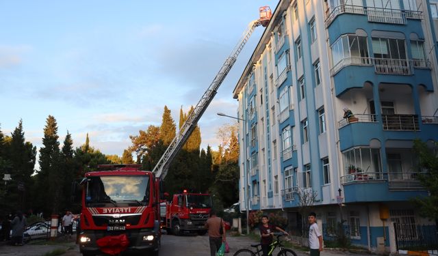 Ordu'da binanın çatısında çıkan yangında hasar oluştu