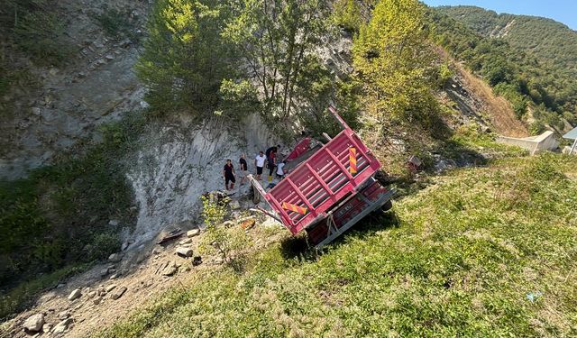 Sinop'ta devrilen kamyonun sürücüsü öldü