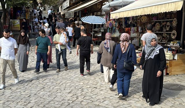 Tarihi ilçe Safranbolu'da hafta sonu yoğunluğu