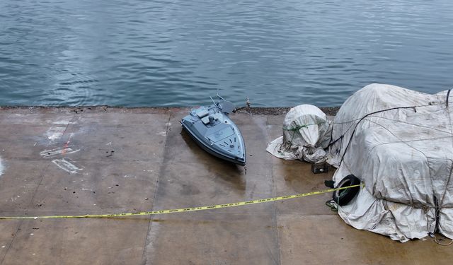 Trabzon'da balıkçılar tarafından insansız deniz aracı bulundu
