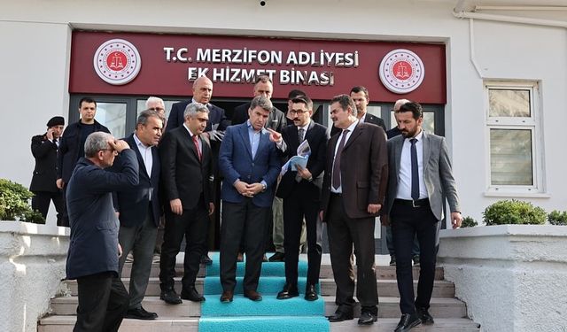 Amasya Valisi Bakan, Merzifon'da ziyaretlerde bulundu