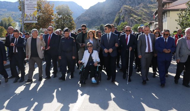 Amasya'da görme engelliler için farkındalık yürüyüşü yapıldı