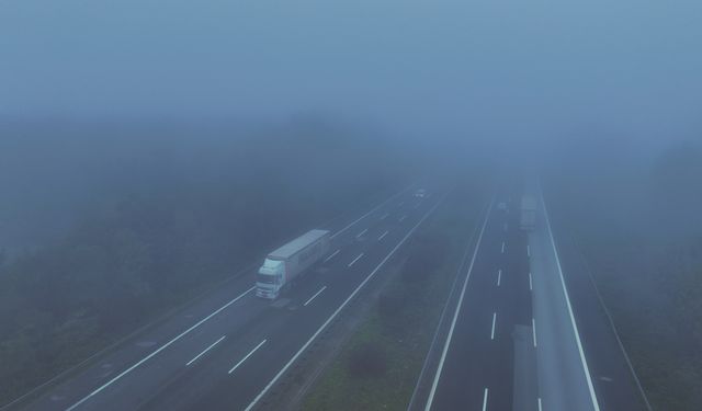 Anadolu Otoyolu'nun Düzce kesiminde sis etkili oldu