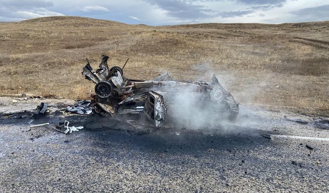 Bayburt'ta şarampole devrilen otomobildeki 1 kişi öldü, 5 kişi yaralandı