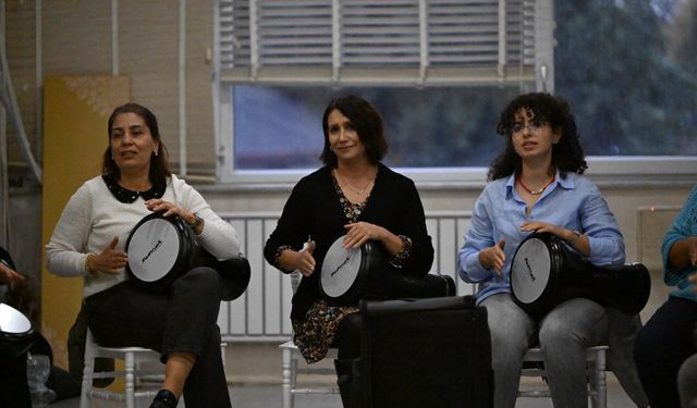 Düzce'de ev hanımı ve girişimci kadınlar, müziğin ritmiyle hayatını renklendiriyor