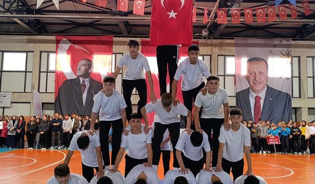 Giresun'un ilçelerinde 29 Ekim Cumhuriyet Bayramı kutlandı