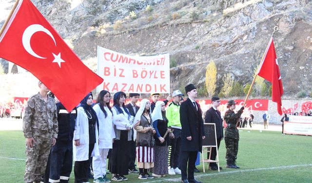 Gümüşhane'de 29 Ekim Cumhuriyet Bayramı kutlandı