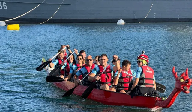 İzmir'de Dragon Tekne Yarışları nefes kesti