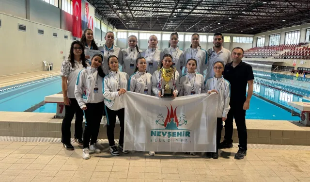 Nevşehir Belediyesi kadın sutopu takımından havuzda başarı