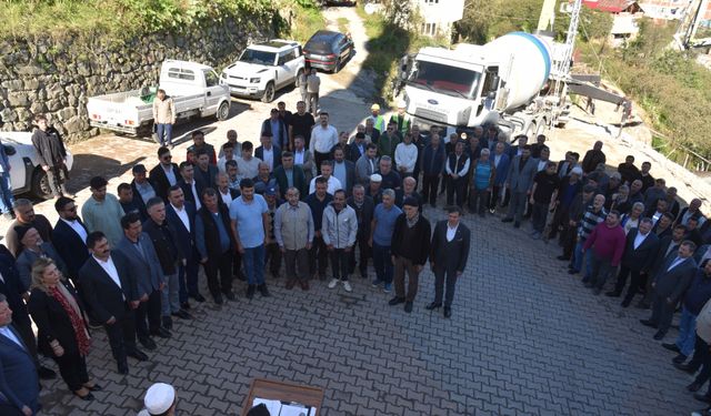 Soğukpınar'da çeşitli hizmetlerin verileceği binanın temeli atıldı