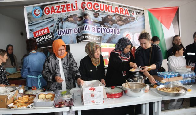 Taşova'da Gazzeli çocuklar yararına kermes düzenlendi