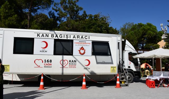 Türk Kızılayı Vezirköprü'de Kan Bağışı Kampanyası düzenledi