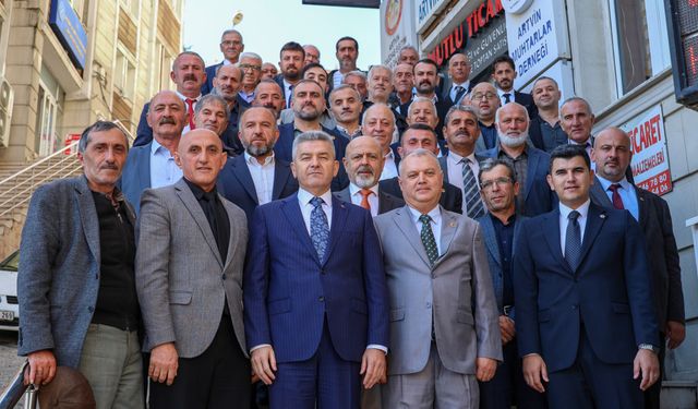 Vali Ergün, Artvin Muhtarlar Derneği'ni ziyaret etti