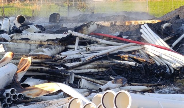 Amasya'da iş yerinin deposunda çıkan yangın hasara yol açtı