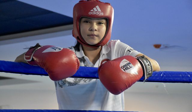 Boksa başladığı yıl Türkiye şampiyonu ve Avrupa ikincisi oldu