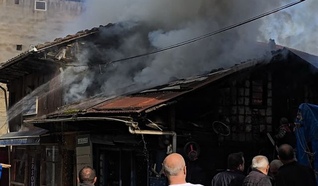 Çaykara'da iş yerinde çıkan yangın maddi hasara neden oldu