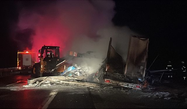 SEYİR HALİYDEYKEN YANDI