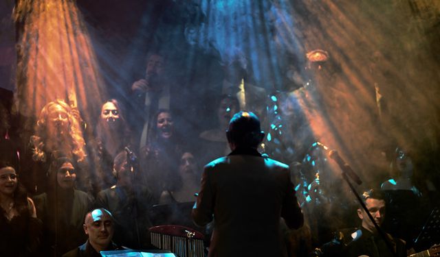 Düzce'de 'Düzce'nin Sesleri Korosu'ndan Öğretmenler Günü konseri