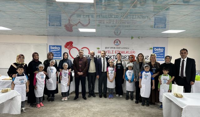 Düzce'de ilkokul öğrencileri ve anneleri, sağlıklı besin yarışmasında hünerlerini sergiledi