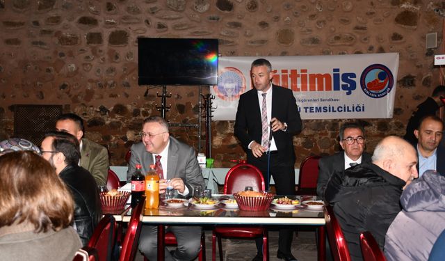 Eğitim-İş Vezirköprü Temsilciliğinden 'Öğretmenler Günü' yemeği