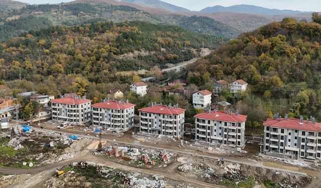 Karabük'te afet konutlarının inşaatı sürüyor