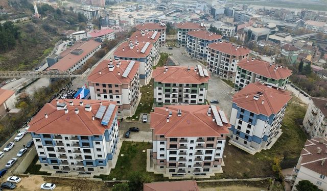 Karabük'te TOKİ konutları hak sahiplerine teslim edildi