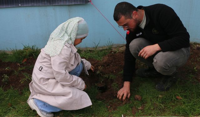 Of'ta Milli Ağaçlandırma Günü kapsamında fidan dikildi