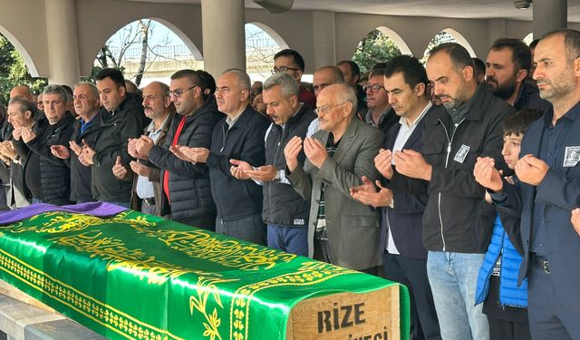 Rize'de trafik kazasında yaşamını yitiren sağlık personeli toprağa verildi
