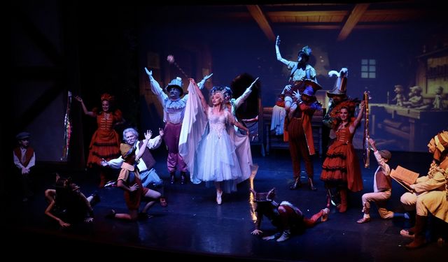 Samsun Devlet Opera ve Balesi 'Pinokyo' oyununun prömiyerini yaptı