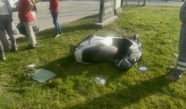 Samsun'da ciple çarpışan motosikletteki çift ağır yaralandı