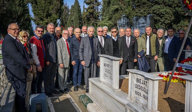 Trabzonspor'un kurucu başkanlarından Rıfat Dedeoğlu, mezarı başında anıldı