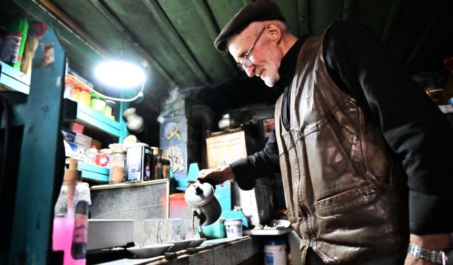 Trabzon'un 2 bin rakımlı yaylasında yarım asırdır bakkal kültürünü sürdürüyor