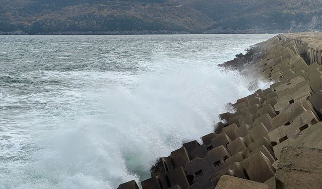 ŞİDDETLİ RÜZGAR ETKİLİ OLDU