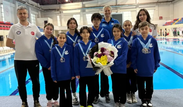 Eskişehir'in 'Su Perileri' ve 'Prensleri' Türkiye'yi büyüledi