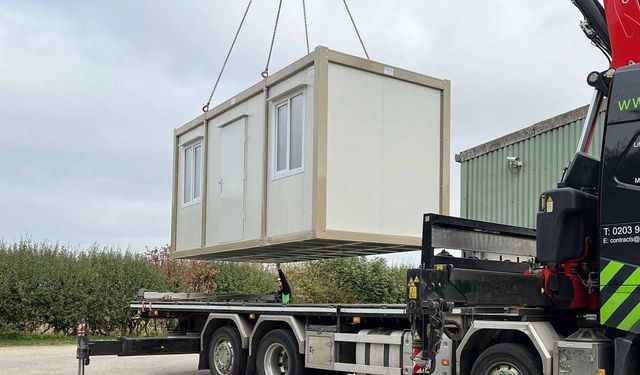 Karmod'dan İngiltere'ye özel hazır konteyner ofis