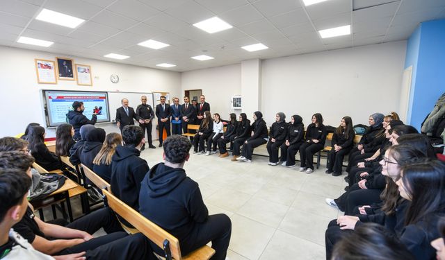 Kastamonu Valisi Dallı'dan okul ziyareti