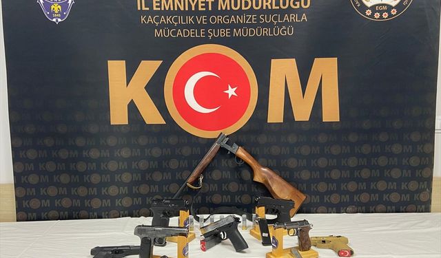 Kastamonu'da bir ev ile iş yerinde 7 ruhsatsız tabanca ve tüfek yakalandı