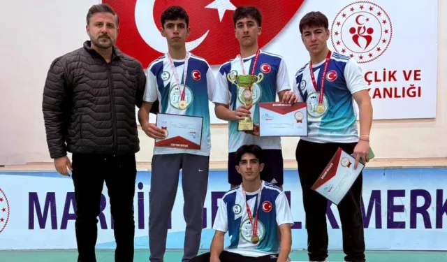 Mardin Yeşilli Gençlerbirliği'nden çifte şampiyonluk