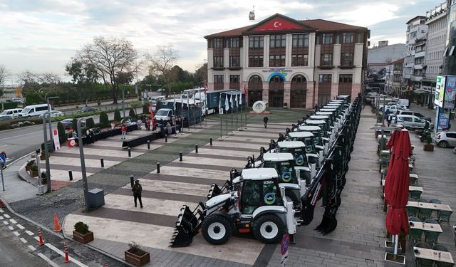 Ordu Büyükşehir Belediyesi 25 yeni iş makinesi aldı