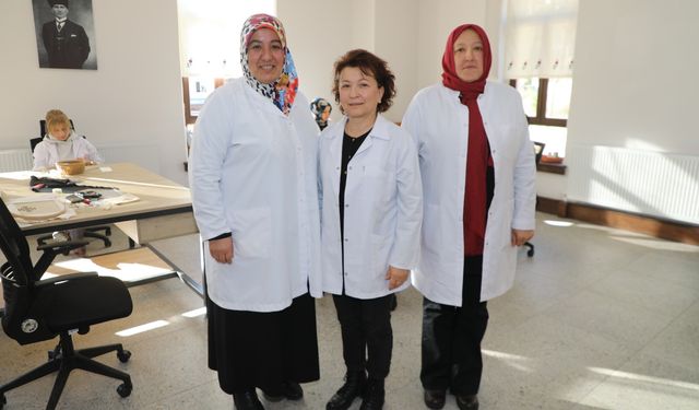 Ordu'da kurslara katılan üç kadın usta öğretici oldu