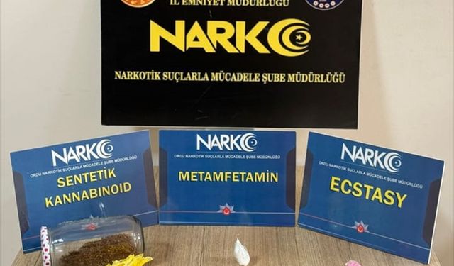 Ordu'da üzerinde ve çantasında uyuşturucu bulunan şüpheli tutuklandı